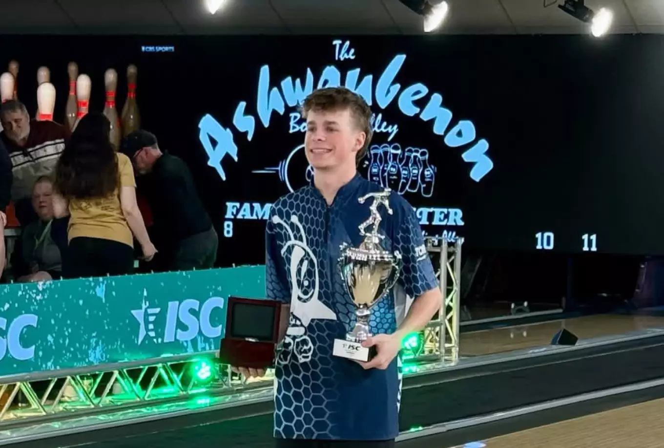 Close and Henderson Claim Intercollegiate Singles Championships Titles