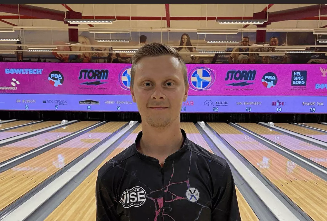 Svensson Leads Storm Lucky Larsen Masters After Day 1