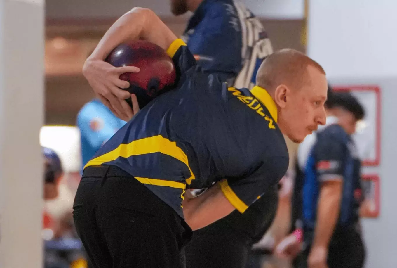 Teodor Samuelsson Leads Men’s Field After Opening Block at the European Championship of Champions