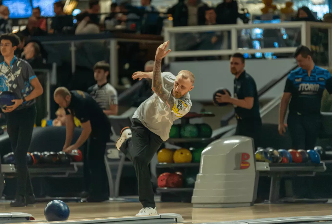 Svensson Joins Jonsson at the Top, Four 300s Light Up Squad 16 at Ballmaster Open